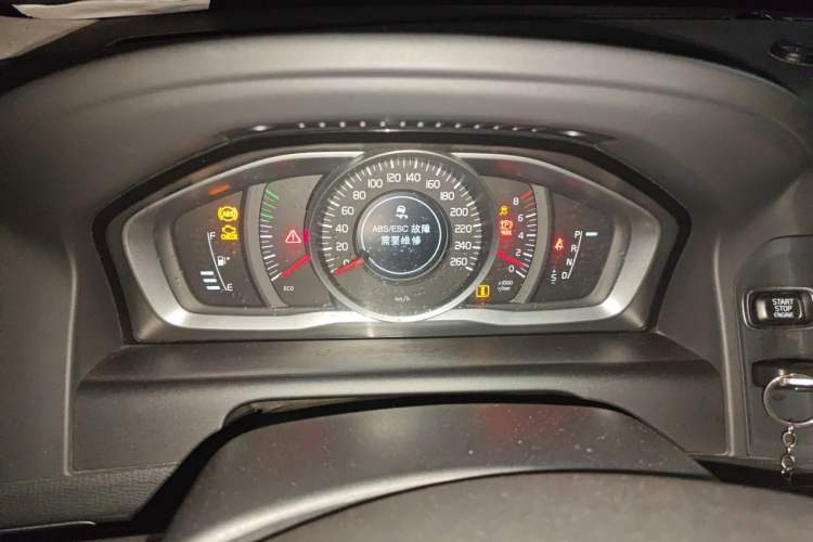 Used Volvo XC60 2014 T5 Zhiyi Edition Instrument Cluster