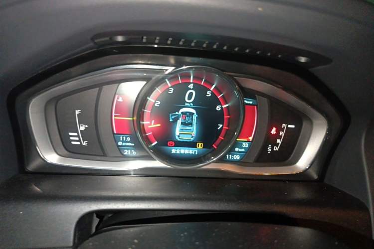 Used Volvo XC60 2014 T5 Zhiya Edition Instrument Cluster
