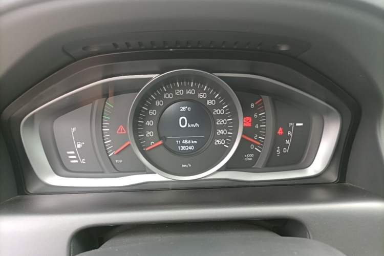 Used Volvo XC60 2014 T5 Zhiyi Edition Instrument Cluster