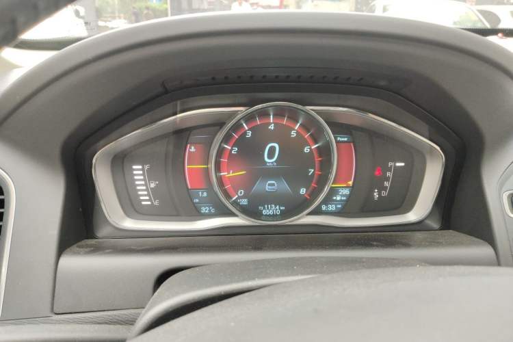 Used Volvo XC60  Instrument Cluster