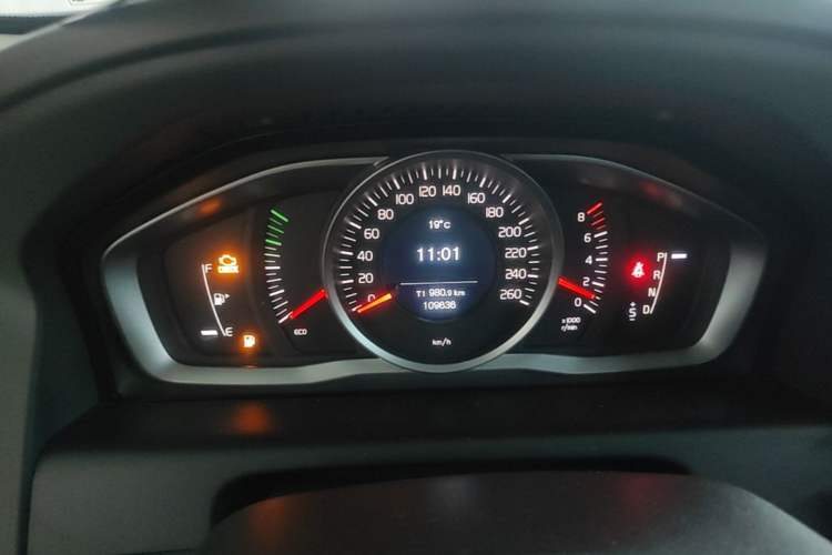 Used Volvo XC60 2014 T5 Zhiyi Edition Instrument Cluster