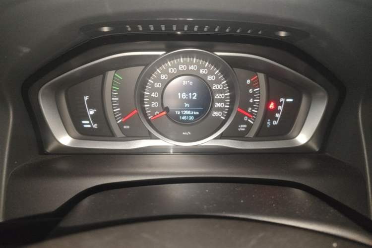 Used Volvo XC60 2014 T5 Zhiyi Edition Instrument Cluster