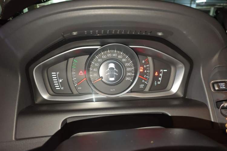 Used Volvo XC60 2014 T5 Zhiyi Edition Instrument Cluster