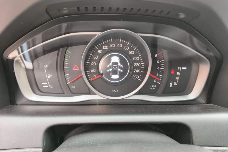 Used Volvo XC60 2014 T5 Zhiyi Edition Instrument Cluster