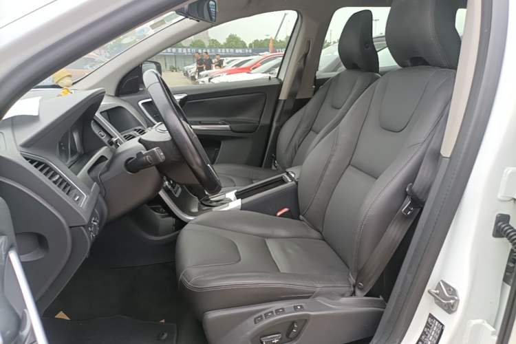 Used Volvo XC60 2014 T5 Zhiyi Edition Left Front Seat