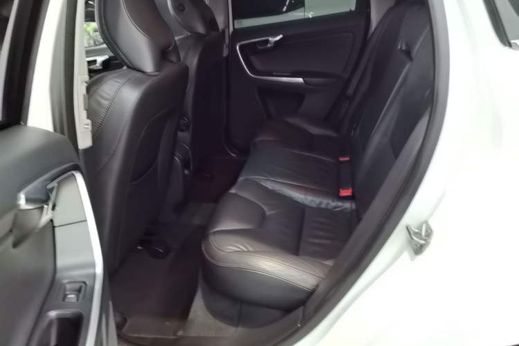 Used Volvo XC60 2014 T5 Zhiya Edition Left Rear Seat