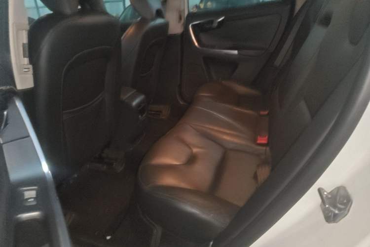 Used Volvo XC60 2014 T5 Zhiyi Edition Left Rear Seat