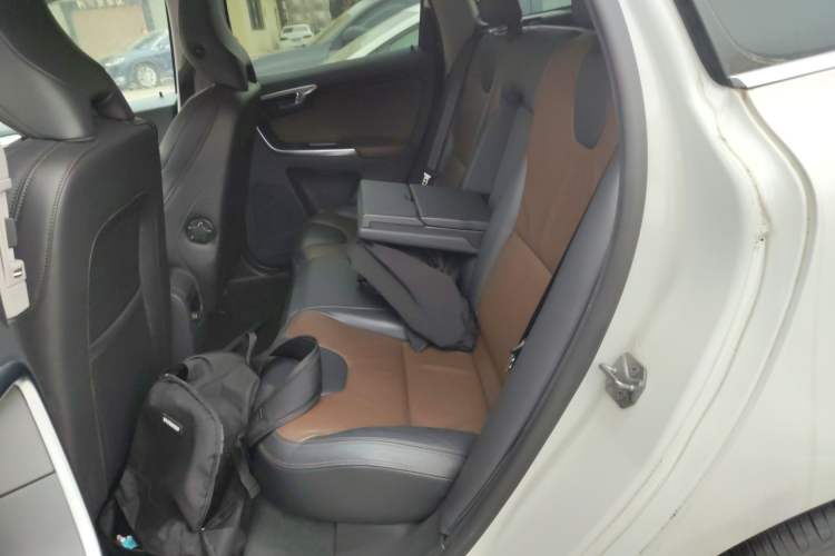 Used Volvo XC60 2014 T5 Zhiya Edition Left Rear Seat