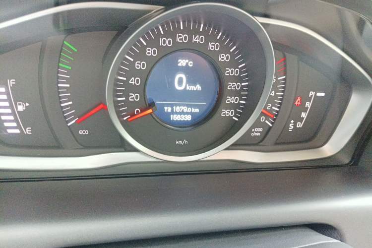 Used Volvo XC60 2014 Facelift T5 Zhiyi Edition Odometer Close Up