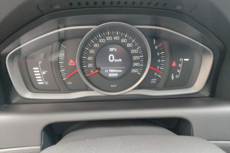 Used Volvo XC60 2014 Facelift T5 Zhiyi Edition Odometer Close Up