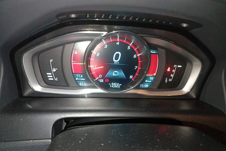 Used Volvo XC60 2014 T5 Zhiya Edition Odometer Close Up