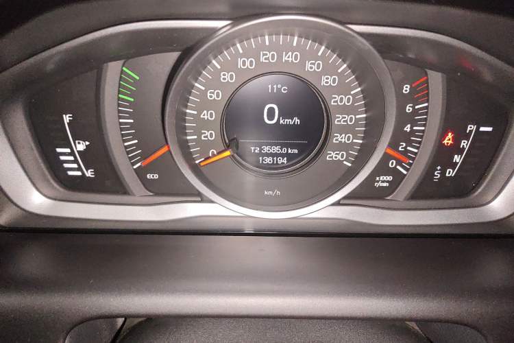 Used Volvo XC60 2014 Facelift T5 Zhiyi Edition Odometer Close Up