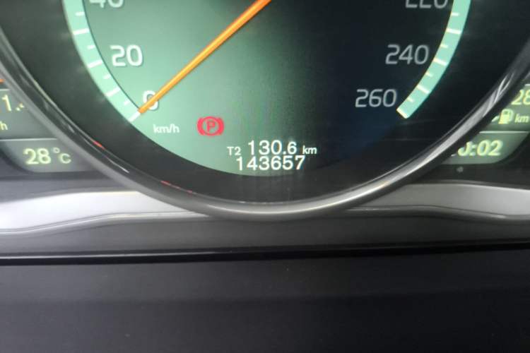 Used Volvo XC60 2014 T6 Zhiyi Edition Odometer Close Up