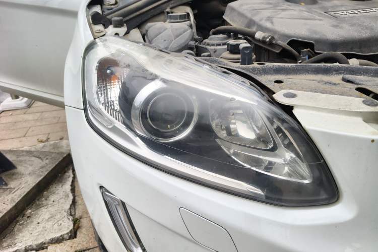 Used Volvo XC60 2014 T5 Zhiyi Edition Right Front Headlight