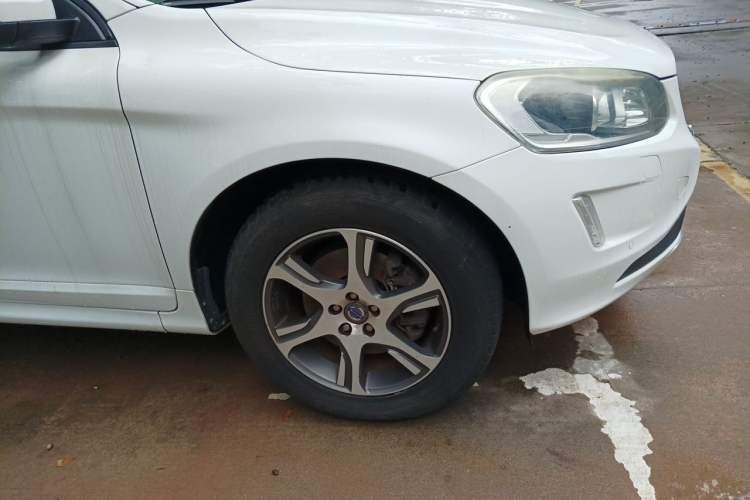 Used Volvo XC60 2014 Facelift T5 Zhiyi Edition Right Front Wheel Hub