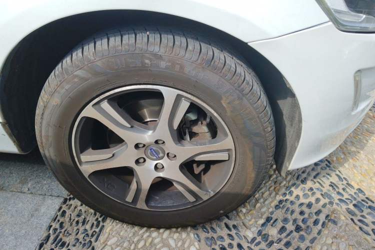 Used Volvo XC60 2014 T5 Zhiyi Edition Right Front Wheel Hub