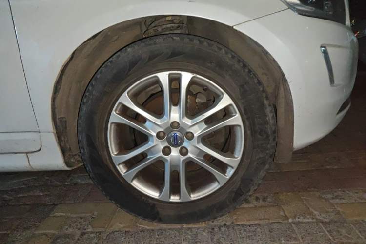 Used Volvo XC60 2014 T5 Zhiyi Edition Right Front Wheel Hub