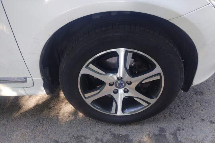 Used Volvo XC60 2014 Restyled T5 Zhiya Edition Right Front Wheel Hub