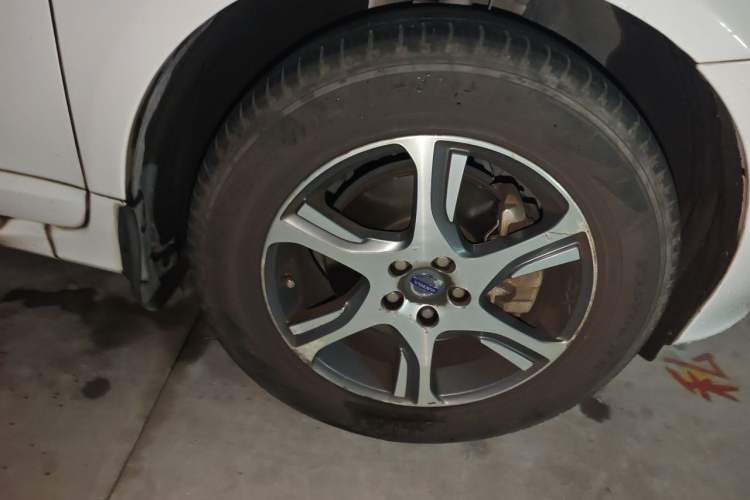 Used Volvo XC60 2014 T5 Zhiyi Edition Right Front Wheel Hub