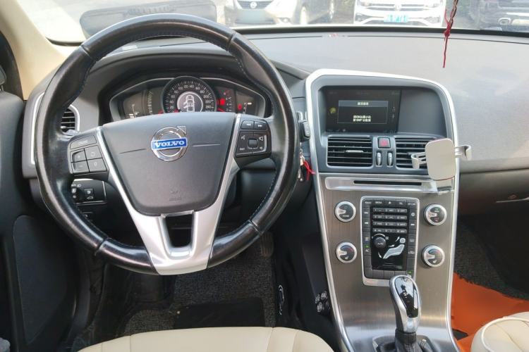 Used Volvo XC60 2014 T5 Zhiyi Edition Steering Wheel