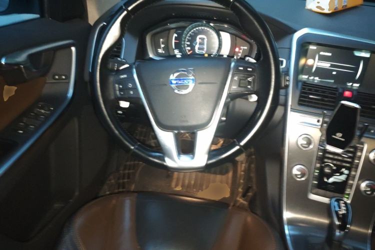 Used Volvo XC60 2014 T6 Zhiyi Edition Steering Wheel