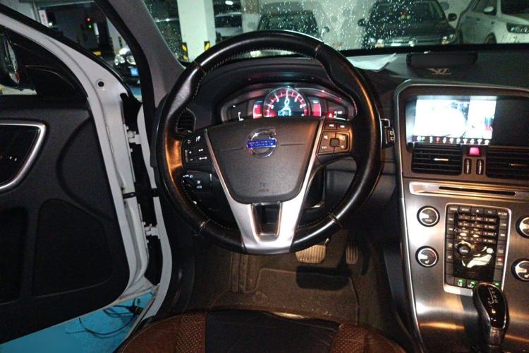Used Volvo XC60 2014 T5 Zhiya Edition Steering Wheel