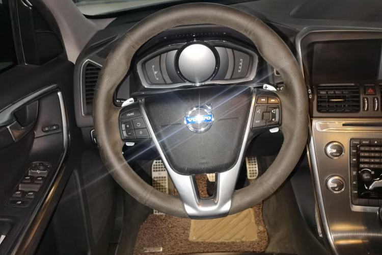 Used Volvo XC60 2014 T6 Zhiyi Edition Steering Wheel