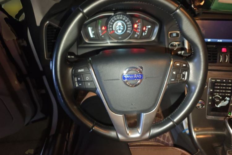 Used Volvo XC60 2014 T5 Zhiyi Edition Steering Wheel