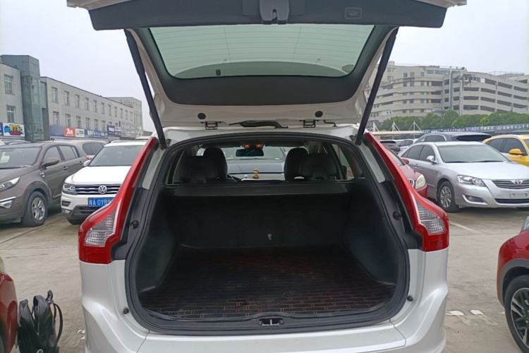 Used Volvo XC60 2014 T5 Zhiyi Edition Trunk
