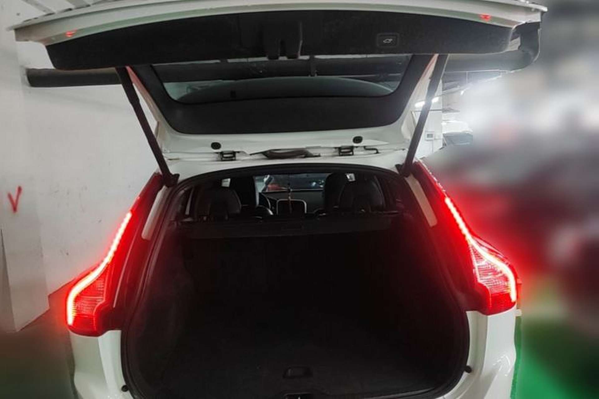 Used Volvo XC60 2014 T5 Zhiyi Edition Trunk