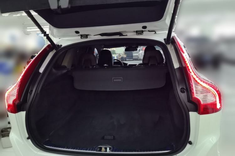 Used Volvo XC60 2014 T5 Zhiya Edition Trunk
