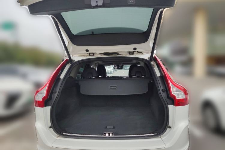 Used Volvo XC60 2014 T5 Zhiya Edition Trunk