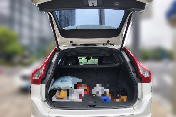 Used Volvo XC60 2014 T5 Zhiyi Edition Trunk