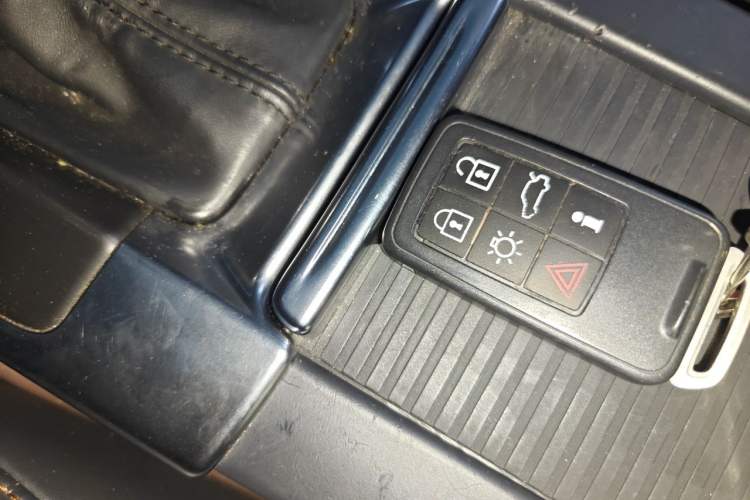 Used Volvo XC60 2014 T6 Zhiyi Edition Vehicle Key