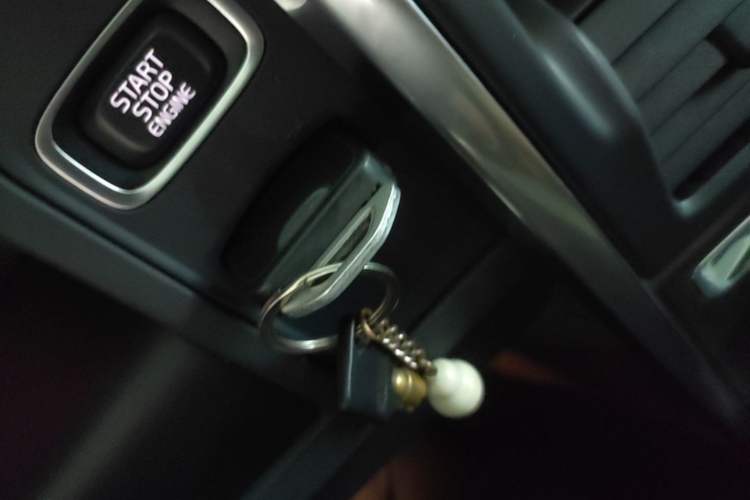 Used Volvo XC60 2014 T5 Zhiyi Edition Vehicle Key