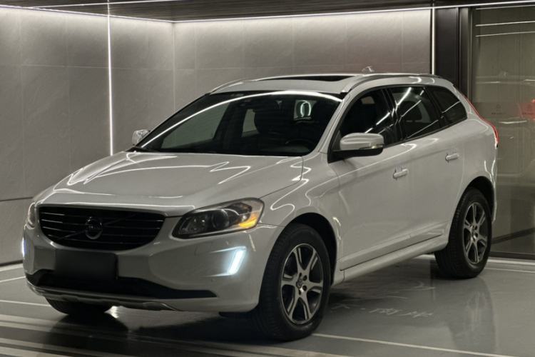 Used Volvo XC60 2014 Facelift T5 Zhiyi Edition Guazi used car, China used car export, Used car for sale, Used cars, Cheapest cars for sale