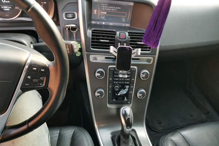 Used Volvo XC60 2014 T5 Zhiyi Edition Audio And AC Panel