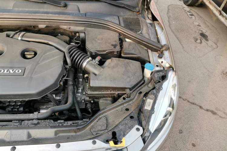 Used Volvo XC60 2014 T5 Zhiyi Edition Engine Bay Left