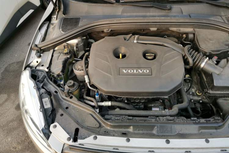 Used Volvo XC60 2014 T5 Zhiyi Edition Engine Bay Right