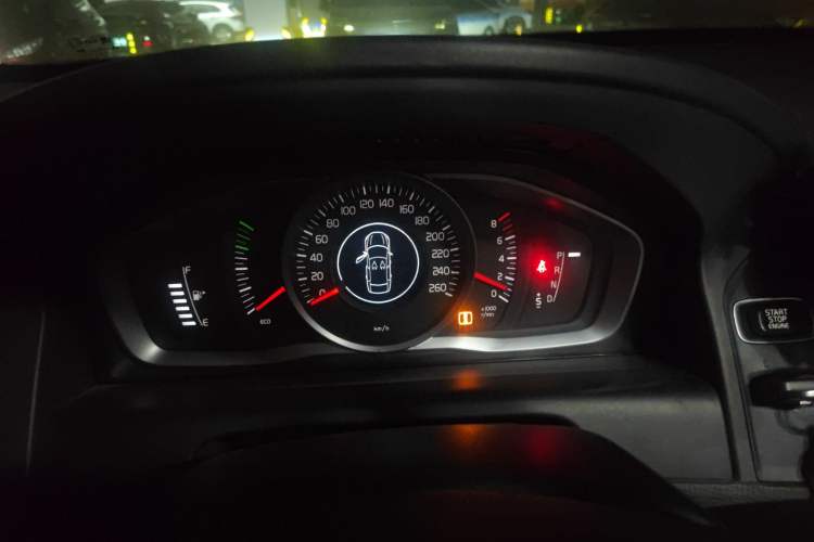Used Volvo XC60 2014 T5 Zhiyi Edition Instrument Cluster