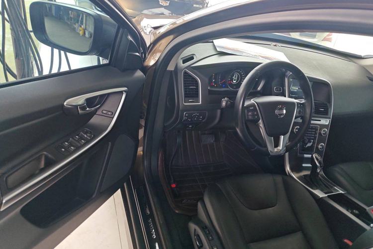 Used Volvo XC60 2014 T5 Zhiyi Edition Interior 3