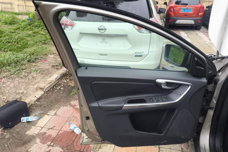 Used Volvo XC60 2014 T5 Zhiyi Edition Left Front Door Interior