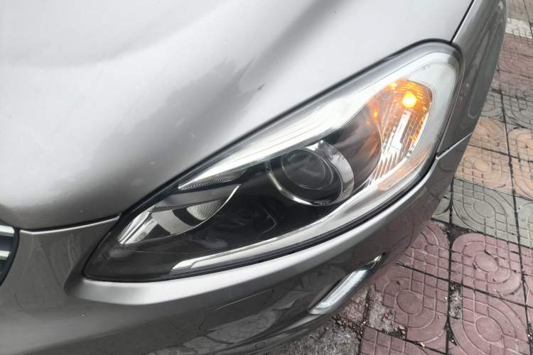 Used Volvo XC60 2014 T5 Zhiyi Edition Left Front Headlight
