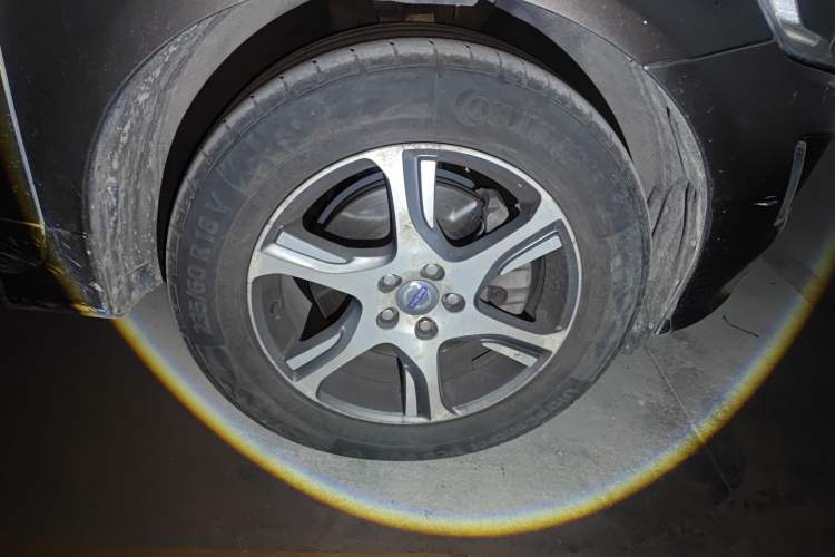 Used Volvo XC60 2014 T5 Zhiyi Edition Right Front Wheel Hub