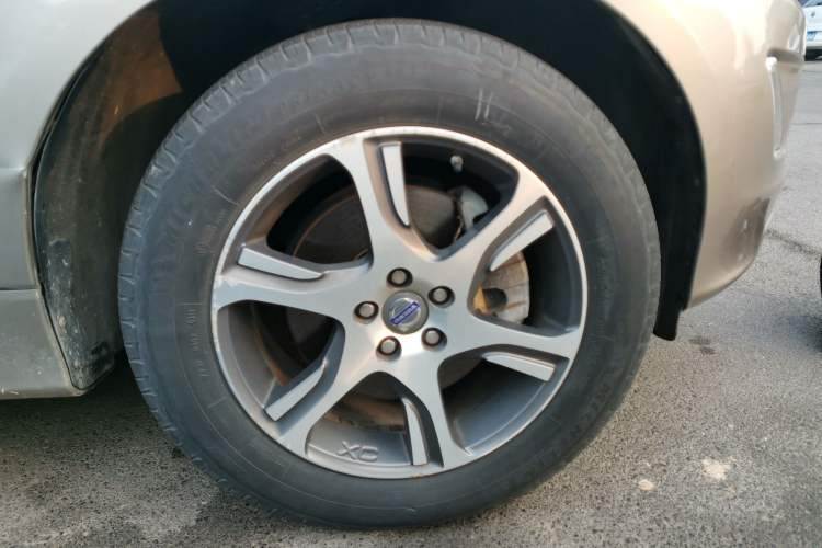 Used Volvo XC60 2014 T5 Zhiyi Edition Right Front Wheel Hub