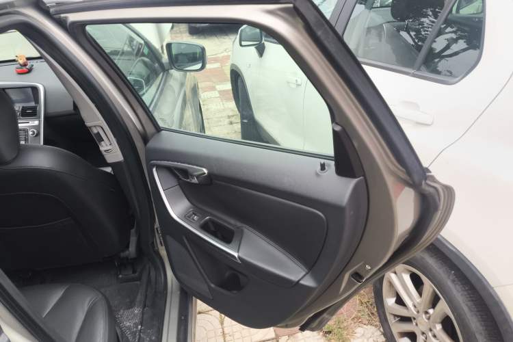 Used Volvo XC60 2014 T5 Zhiyi Edition Right Rear Door Interior