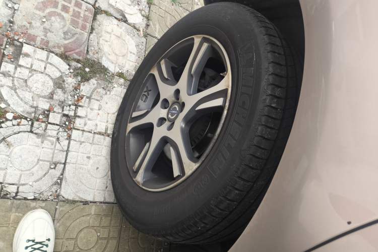 Used Volvo XC60 2014 T5 Zhiyi Edition Right Rear Wheel Hub