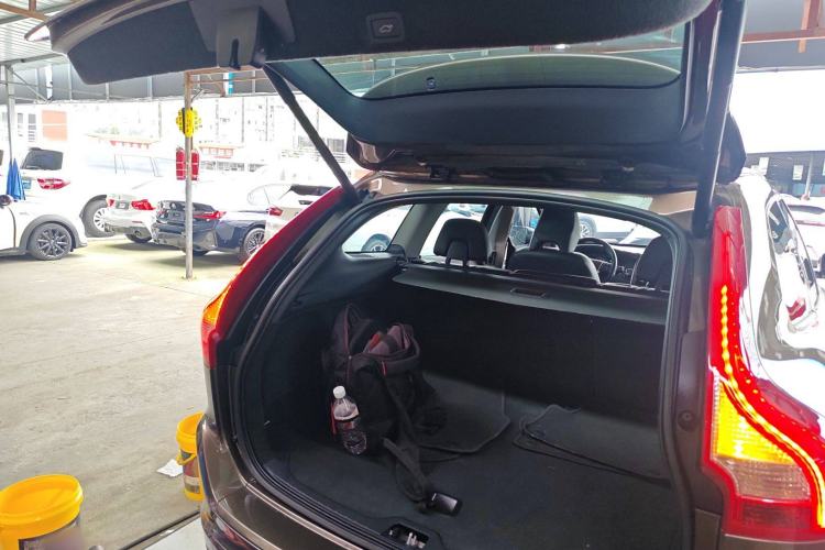 Used Volvo XC60 2014 T5 Zhiyi Edition Trunk