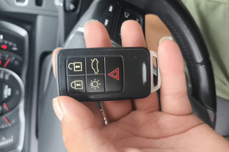 Used Volvo XC60 2014 T5 Zhiyi Edition Vehicle Key