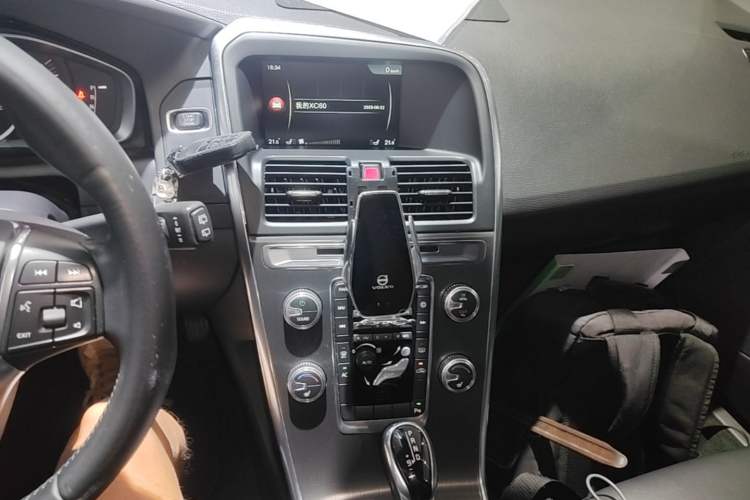 Used Volvo XC60 2015 T5 Zhiyi Edition Audio And AC Panel